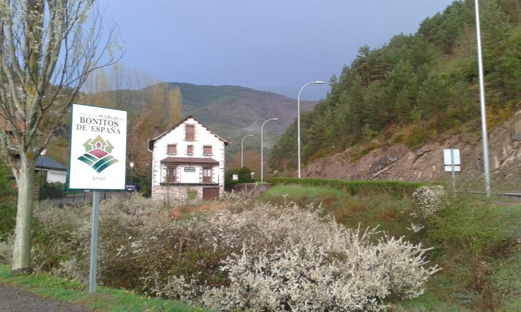 Casa Ursula Affittacamere Ansó Esterno foto